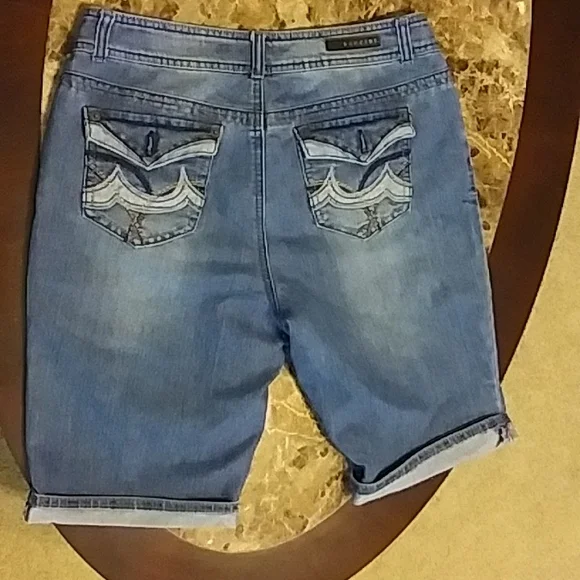 Baccini Bermuda Denim Shorts - Picture 1 of 11
